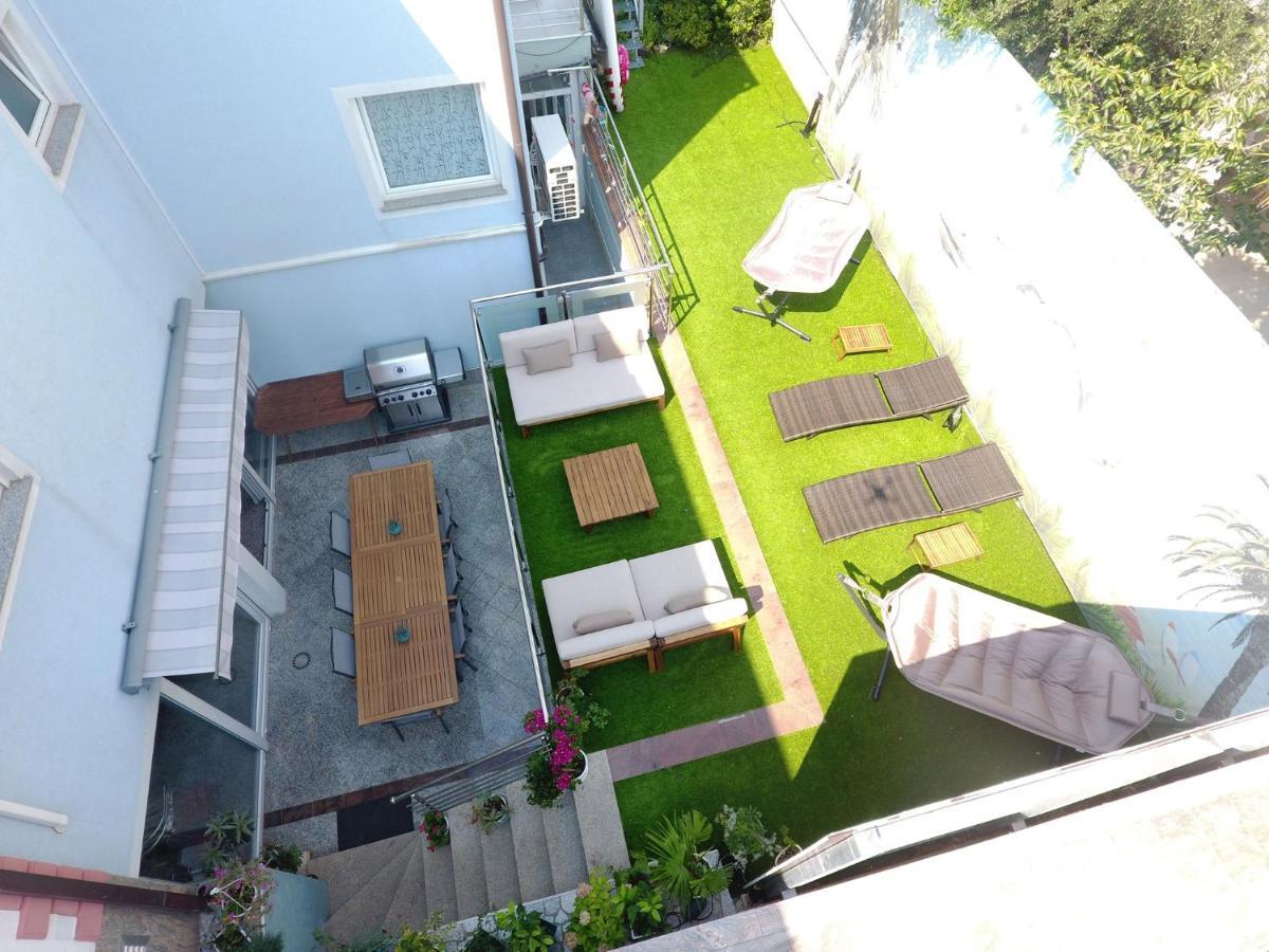 Villa Mit Whirlpool Fuer 32 Per Crikvenica Exterior foto